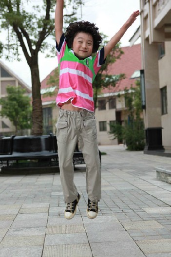 NEEZA������ͯ�����L(zh��ng)ѝ