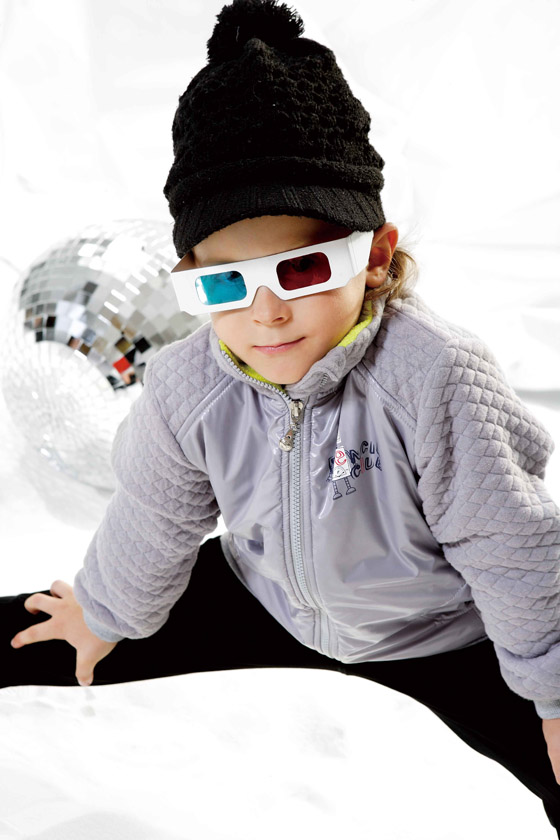 �U�P�㘷(l��)���y��ɫͯ�b