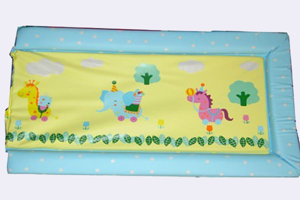 寶貝兒女卡通舒適尿布墊