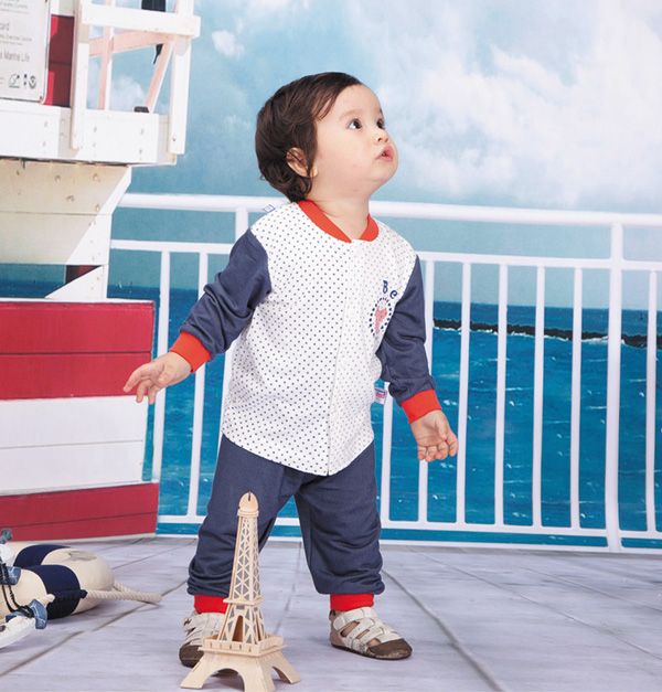 康貝坊時(shí)尚內(nèi)衣套裝