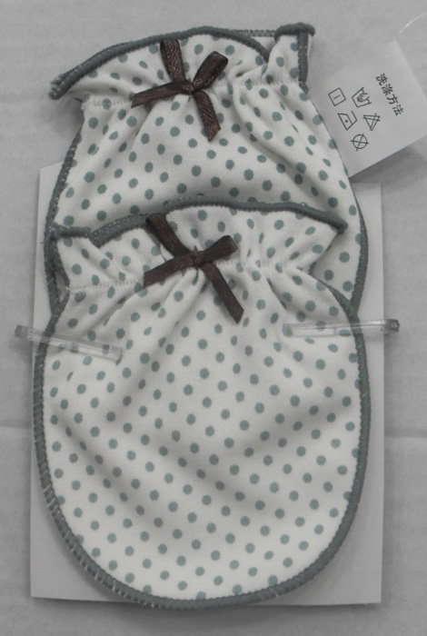 娃愛的蓓蓓圓點(diǎn)寶寶護(hù)手套