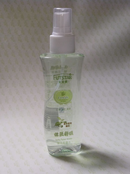 未來星yinge健膚舒眠花露水