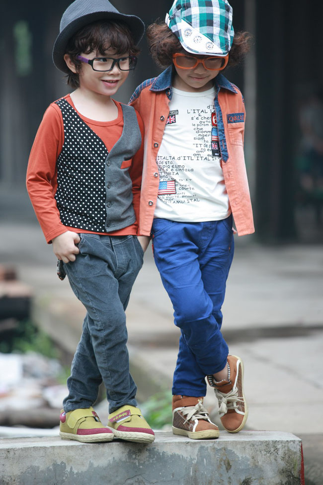 ѿѿ������ͯ��ɫϵ���b