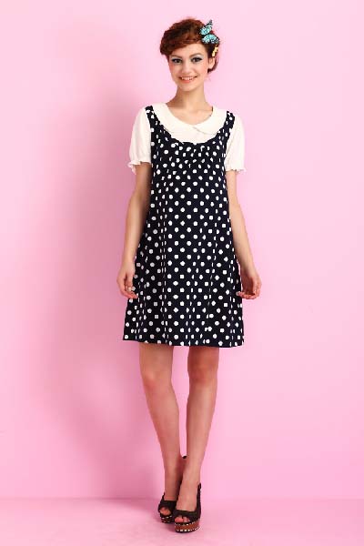 �������Һ�ɫ�c�cyunf�B��ȹ