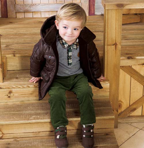 阿卡邦棕色小外套男童