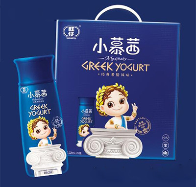 旺仔小慕茜經(jīng)典希臘風(fēng)味酸奶.jpg 旺仔小慕茜經(jīng)典希臘風(fēng)味酸奶.jpg