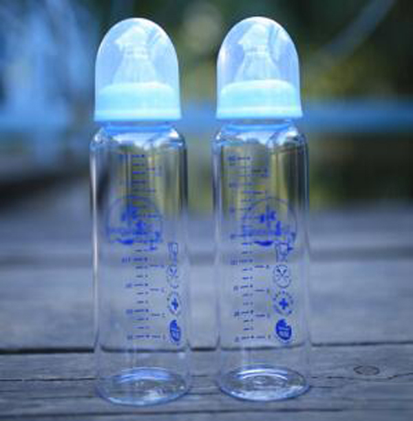 貝倍新生兒標(biāo)口徑高硼硅玻璃奶瓶.jpg 貝倍新生兒標(biāo)口徑高硼硅玻璃奶瓶.jpg