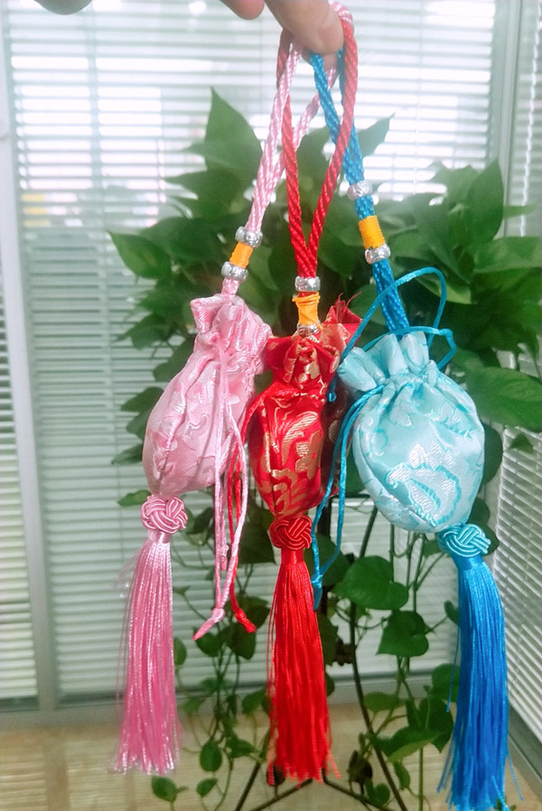 ��ͯС������ ��ͬ�ɫ����.jpg