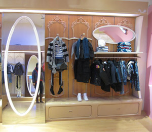 �r��С�~�K�˼��˵�