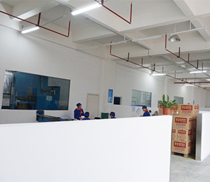 �������򲻝���b