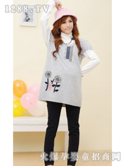 �r��С����yunf��ɫë��