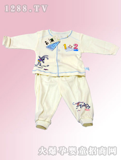 安嬰寶米黃色yinge套衣