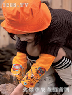 �{�۾��`��ɫ�＾ë��