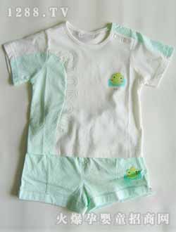 潤(rùn)嬰寶淡綠色套裝