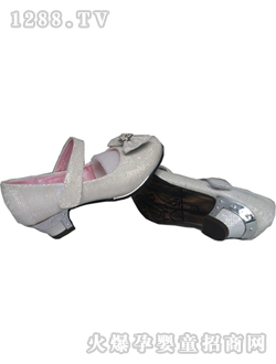 ��(l��)�ȳǻ�ɫ�����Y(ji��)ŮͯƤЬ