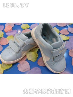 �Ϙ���ͯЬУ�@��(j��ng)��\�{(l��n)ɫ