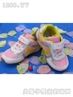 �Ϙ���ͯЬУ�@��(j��ng)��ۼt��ɫ