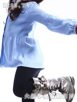 ����Ůͯ�{ɫ����