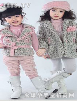 �옷(l��)6+1Ůͯ�r(sh��)�����b