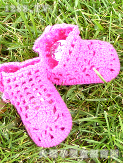 ��������ɫ����Ь