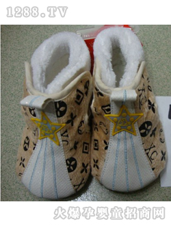 麗嬰房土色yinge鞋