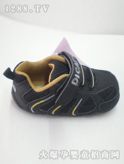 ��؈֮����ɫyinge�\(y��n)��(d��ng)Ь