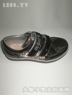 ��؈֮����ɫ�r(sh��)��ŮͯЬ