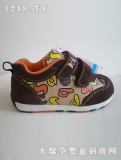 ��؈֮����ɫ�r(sh��)����ͯЬ