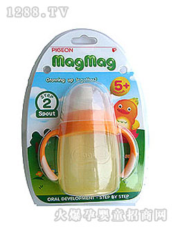 貝親yinge學(xué)飲杯