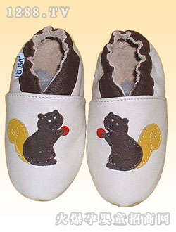 �����ɫС����yingeЬ