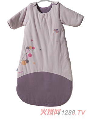 ĸ֮�ٲ����Babyyinge˯��