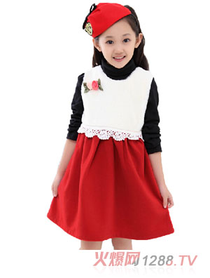 �ڴ���Ůͯ�B��ȹ�ﶬ�b�tɫ