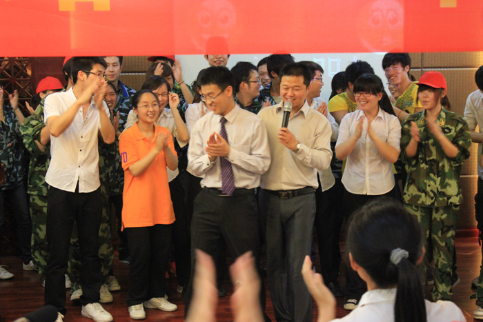 超人之路極限潛能特訓(xùn)營之笑比哭好